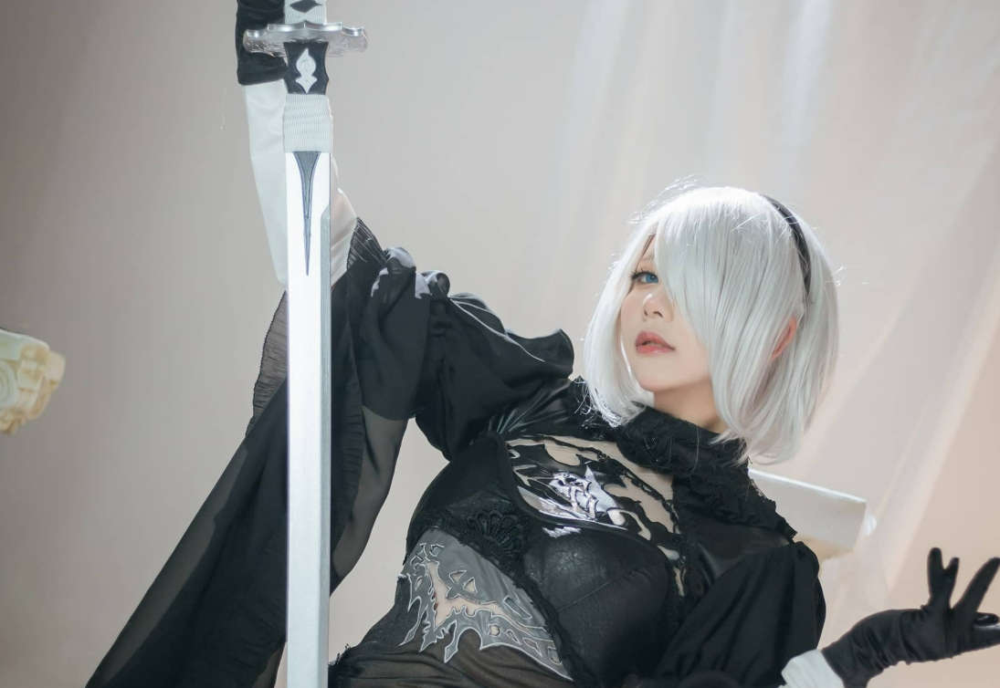 《Nier 2B Dress Ver》经典造型：是一只熊仔吗cos再现精美服饰-COS村